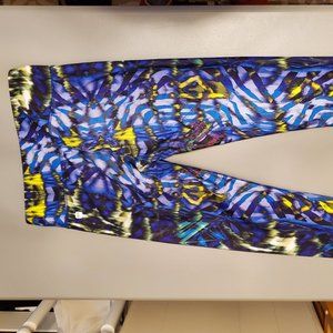 Fabletics Mid-Rise Capri